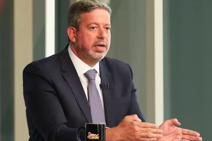 Lira diz que não haverá disputa entre ele, Davino e Gaspar para o Senado: “Não tem espaço”