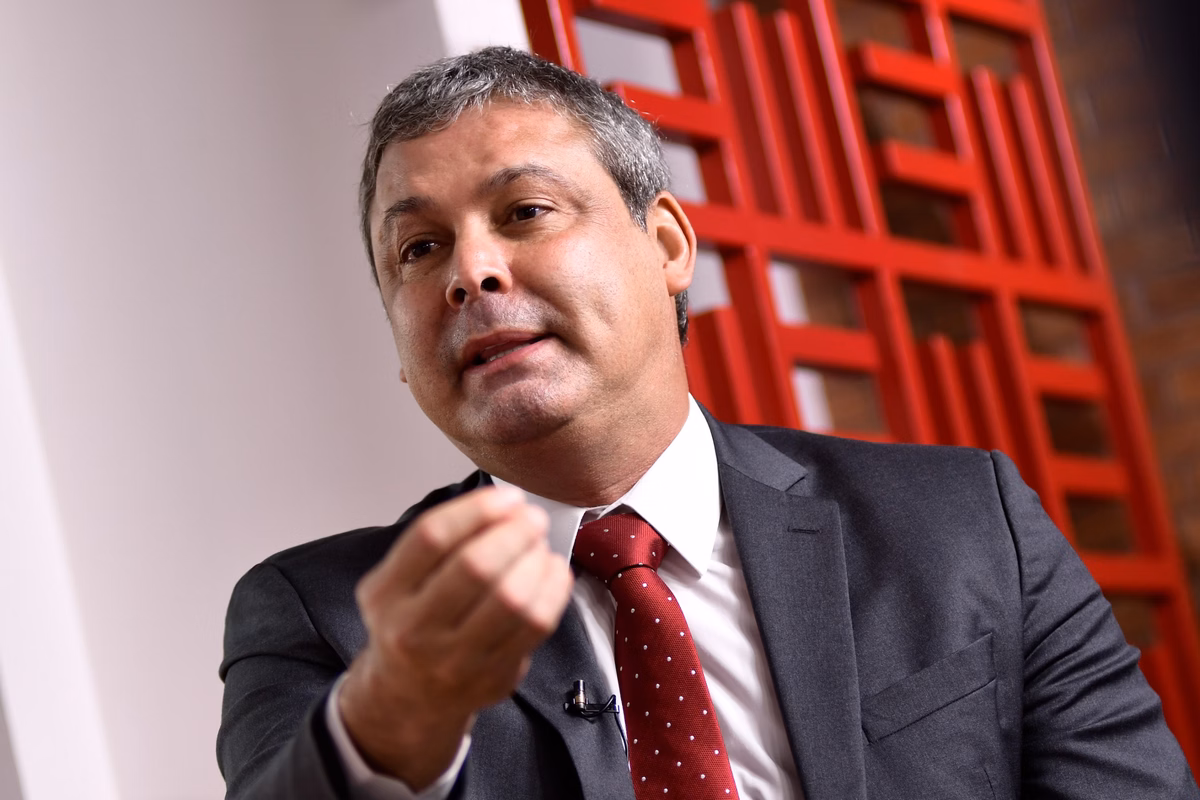 Líder do PT admite que governo subestimou oposição na CPMI do INSS