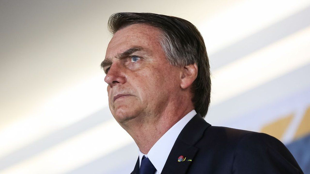 Moraes autoriza Bolsonaro a receber atendimento médico em casa