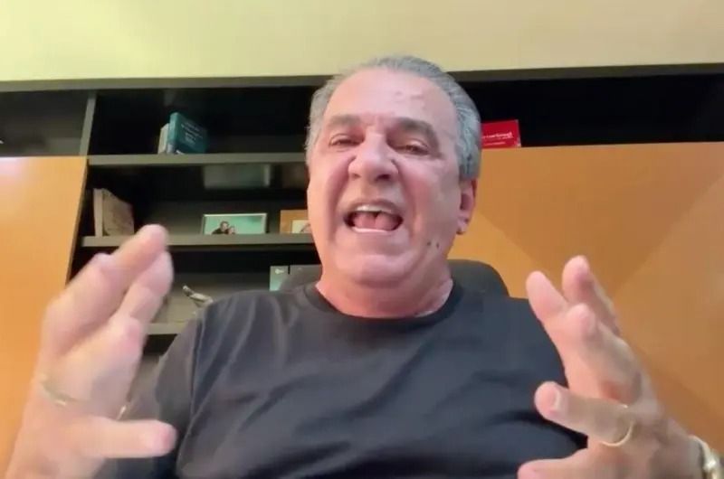 Pastor Silas Malafaia pede a Moraes devolução de passaporte e cadernos apreendidos pela PF