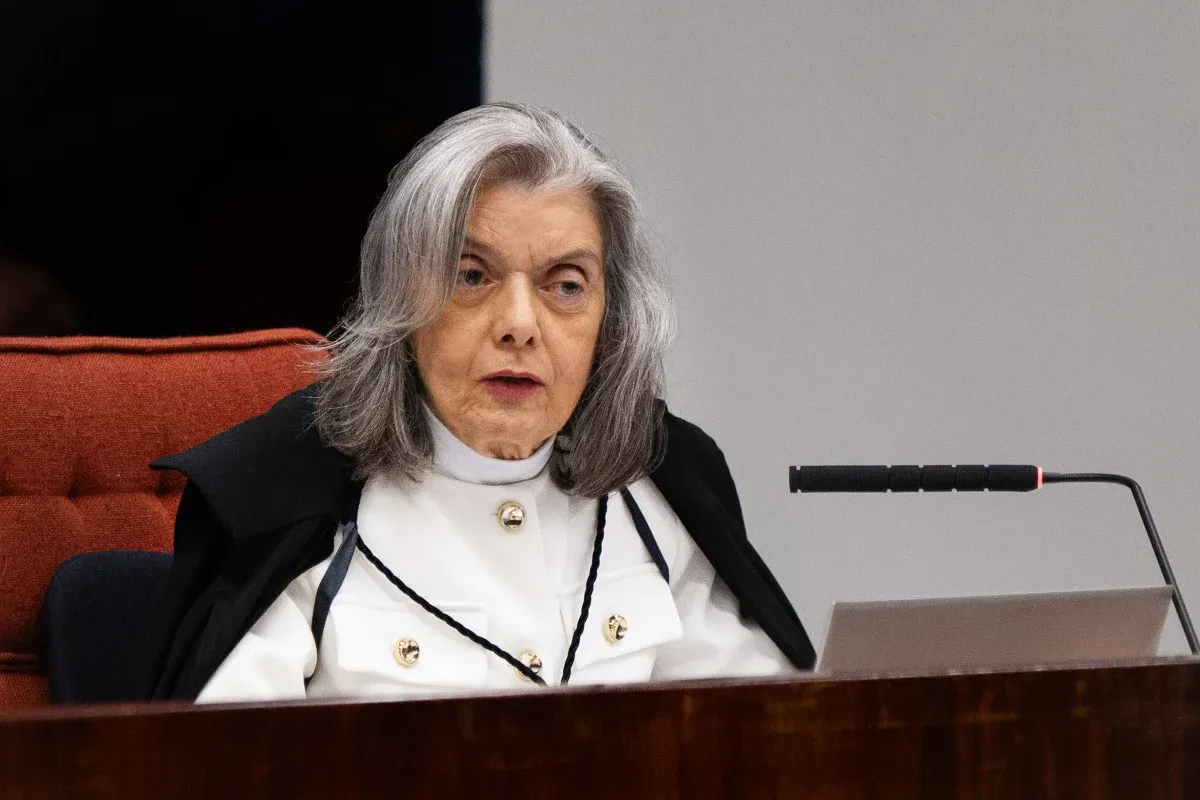 Cármen Lúcia dá 5 dias para Lula e Alcolumbre explicarem mudanças na Lei da Ficha Limpa