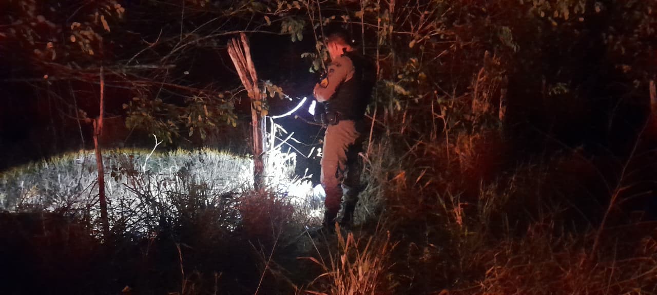 Corpo em decomposição é encontrado às margens da AL-205, em área rural de Santana do Mundaú