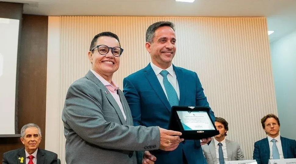 "Vida ilibada": irmã da procuradora-geral critica postura de Samya após ataques a Marina Cintra