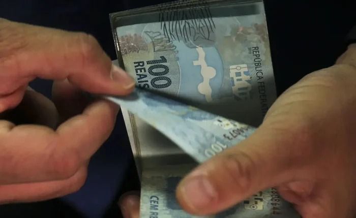 Qual será o novo salário-mínimo em 2026? Veja previsão para o ano que vem