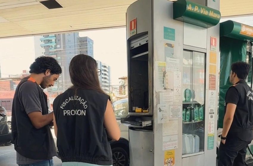 Procon Maceio confere denúncias e identifica irregularidades em comércios