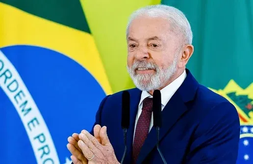 Desempenho pessoal de Lula é desaprovado por 57% dos eleitores, aponta pesquisa PoderData