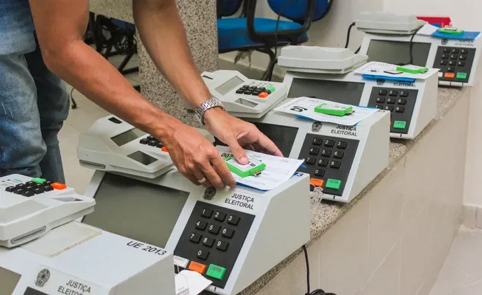 TSE inicia teste das urnas que serão usadas nas próximas eleições