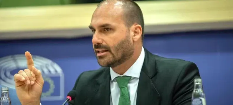 Eduardo Bolsonaro se manifesta sobre encontro de Lula e Trump
