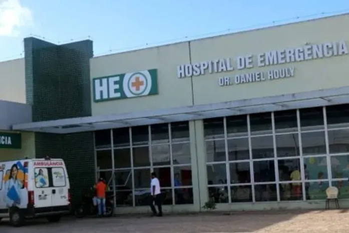 Acidente entre carro e moto deixa três feridos em AL; criança de 10 anos está entre as vítimas