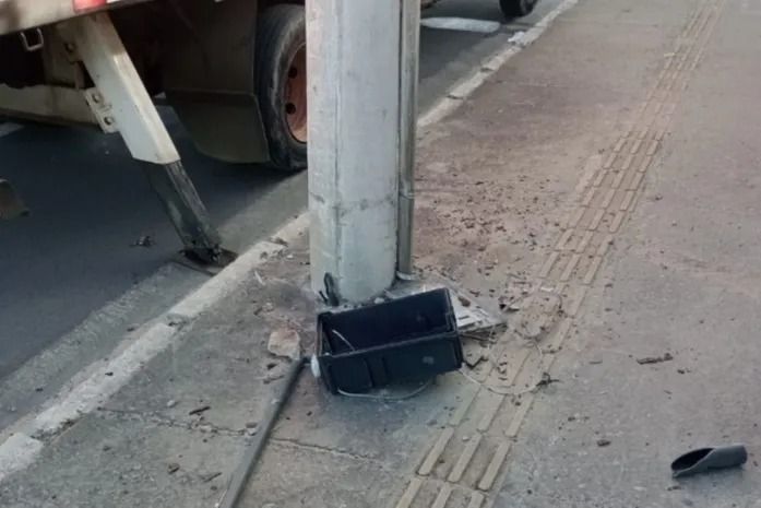 Furtos e vandalismo deixam trecho da Avenida Assis Chateaubriand às escuras em Maceió