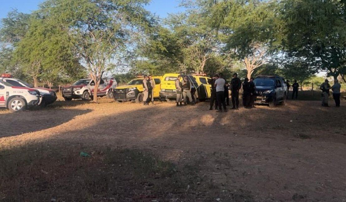 Prefeito de Major Izidoro é acusado de invadir fazenda e matar gado de primo do governador; PM é acionada