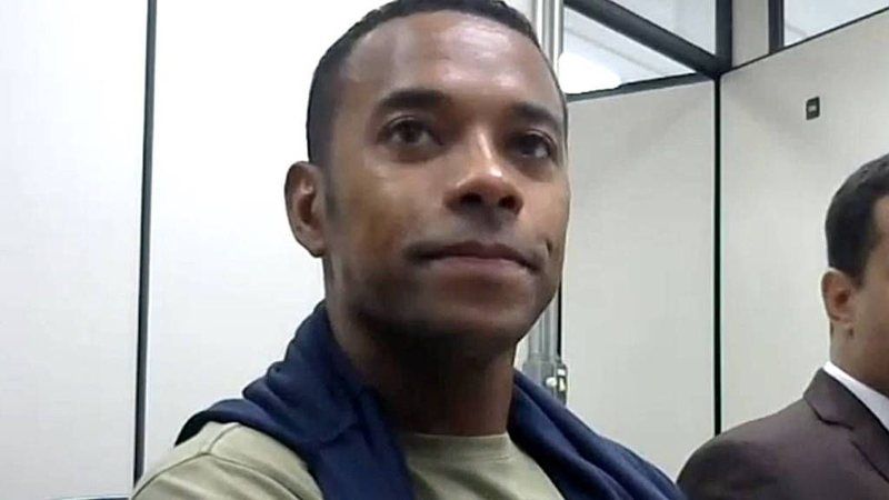 Gilmar abre divergência e vota no STF para soltar Robinho, preso por estupro