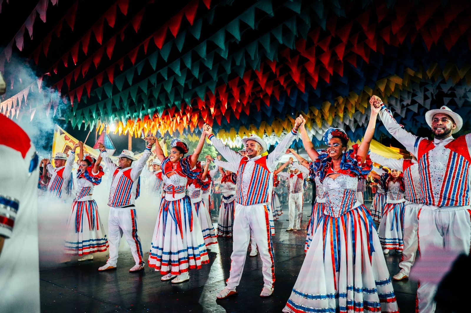 Festival Cultura em Movimento leva música, dança e gastronomia para o espaço de convivência ao lado da roda-gigante de Maceió