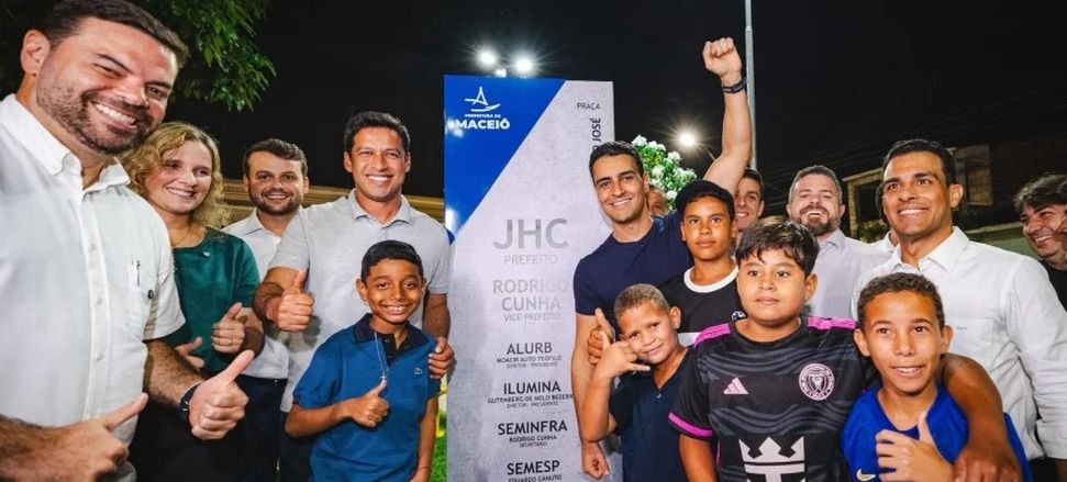 JHC entrega praças revitalizadas em Fernão Velho, criando parque linear com Areninha e academia ao ar livre