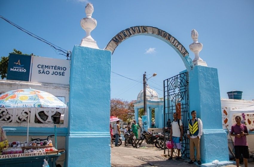 Cemitérios de Maceió terão programação religiosa durante o Dia de Finados