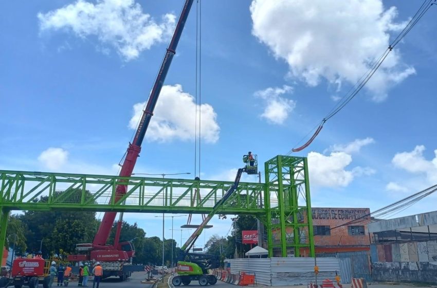 Prefeitura conclui instalação da estrutura principal da passarela do Canaã
