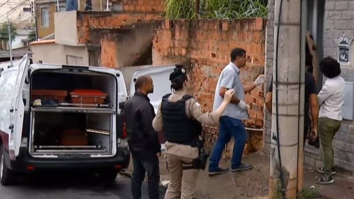 Homem mata pai, madrasta, irmãs e sobrinho a facadas, diz polícia