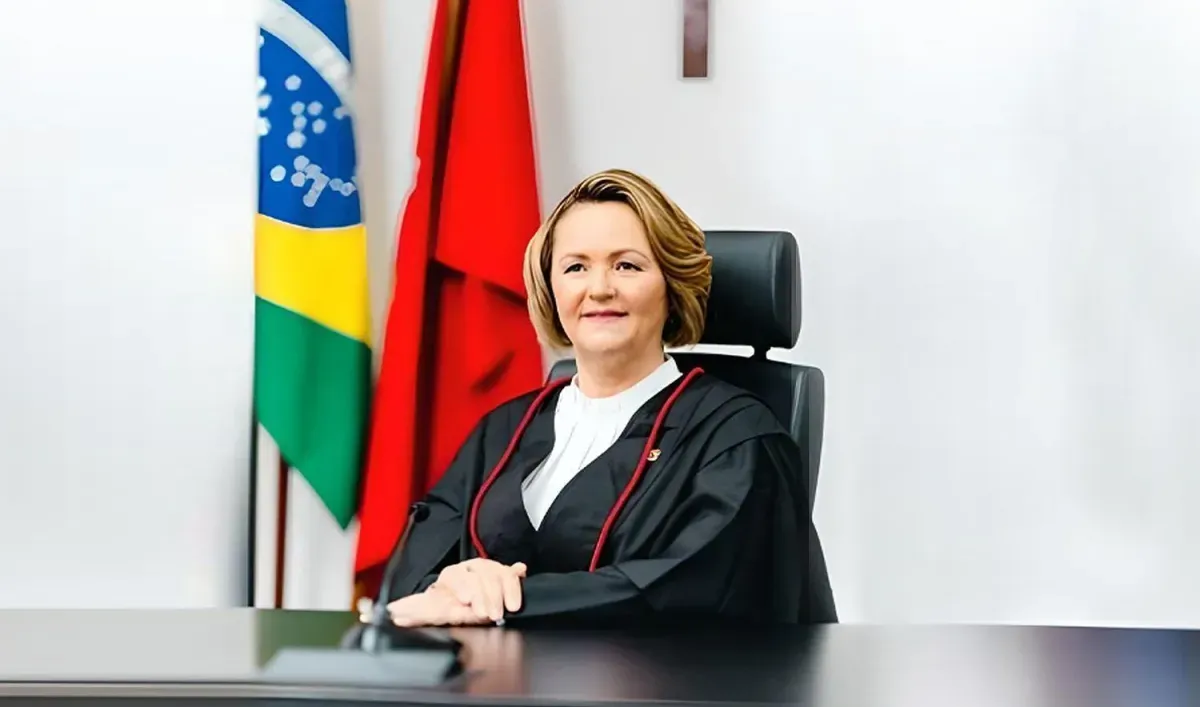 Marluce Caldas homenageia mulheres alagoanas em sabatina para o STJ