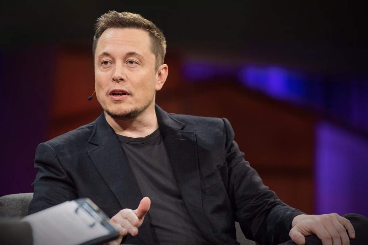 Rede social de Elon Musk elogia sanções de Trump contra ministro do STF e critica "censura" no Brasil