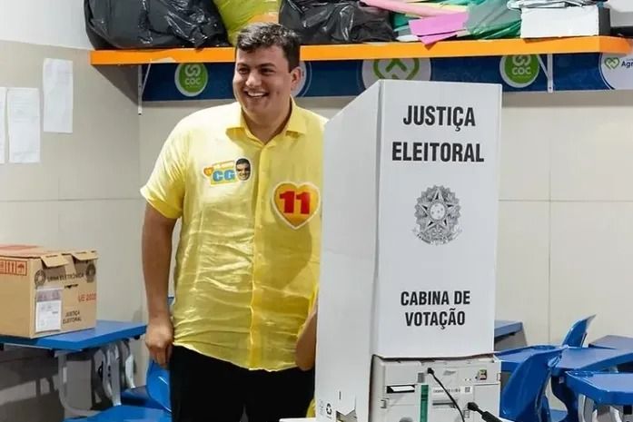 Prefeito de Rio Largo anuncia em Brasília que fica com Lira, apesar do rompimento com GG