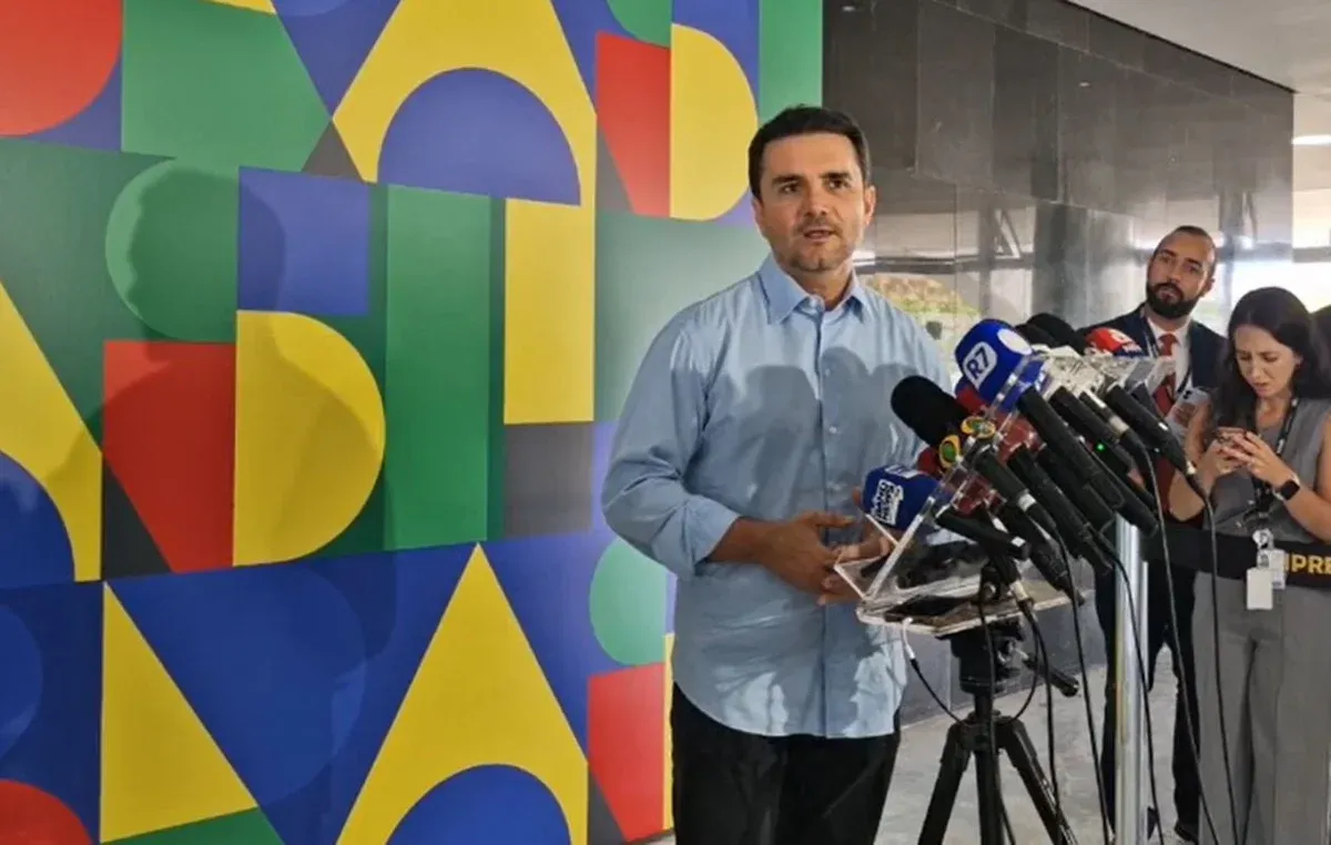 Celso Sabino anuncia saída do Ministério do Turismo