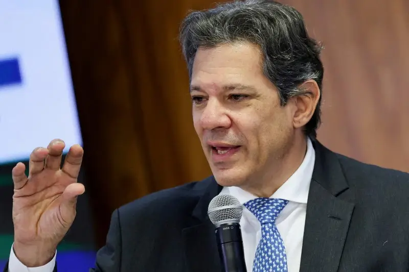 Senado aprova isenção de IR para quem ganha até R$ 5 mil e amplia disputa política com a Câmara