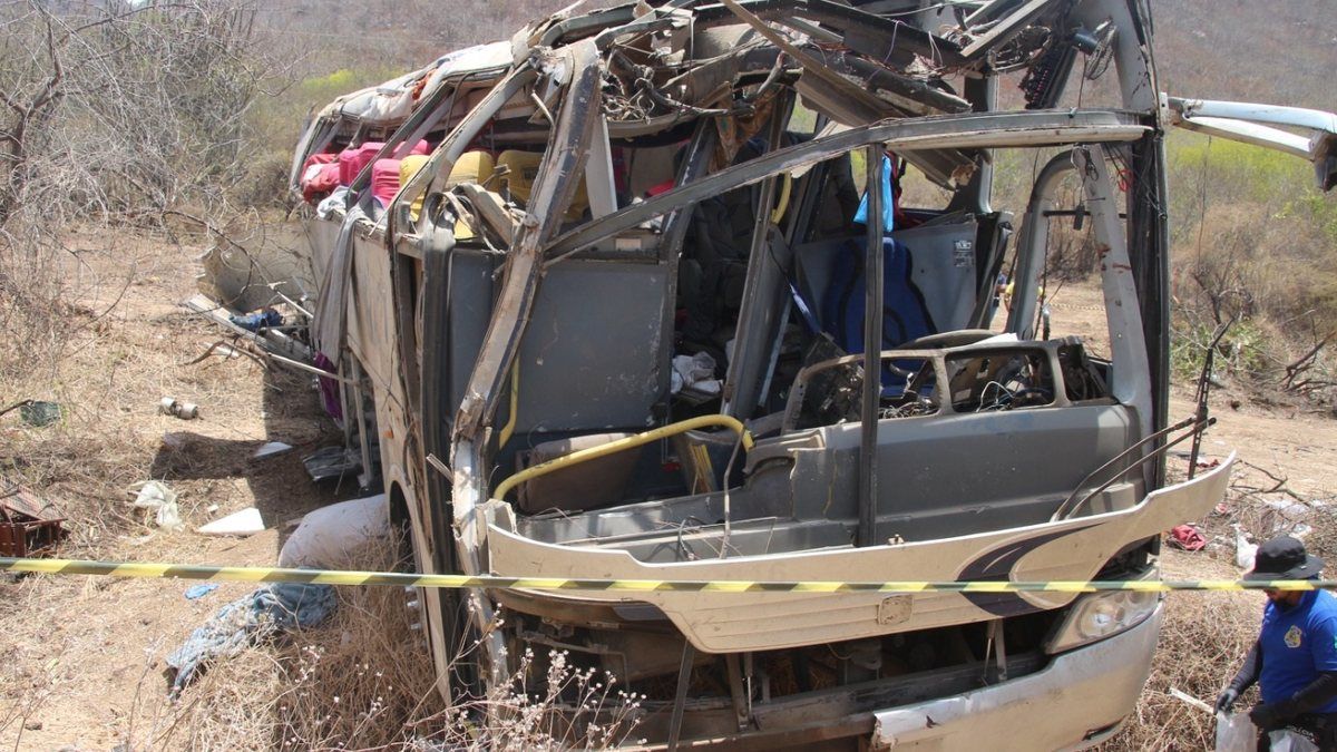 Dez romeiros recebem alta após acidente com ônibus clandestino no Sertão de Alagoas