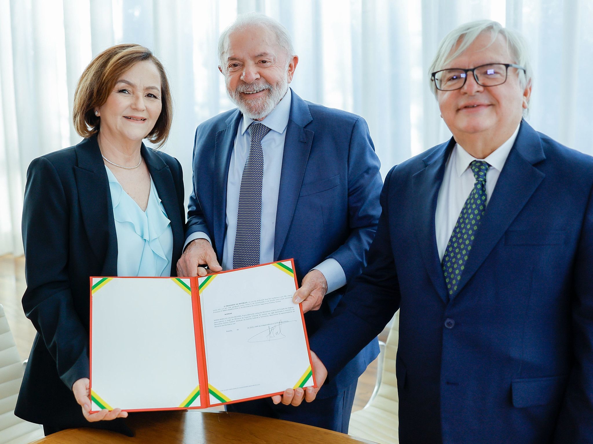 Lula nomeia a procuradora Marluce Caldas para vaga de Ministra do STJ