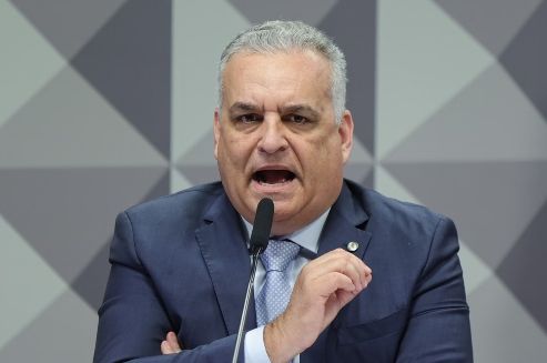 Diretora da CGU diz que INSS soube das fraudes em 2019, mas ignorou
