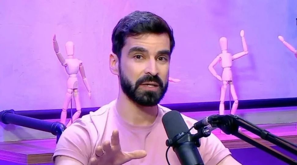 Comentarista da ESPN responde a fala homofóbica de Abel Braga: "Aqui tem um viado de rosa"