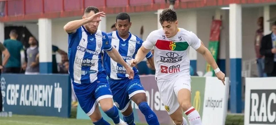 CSA é rebaixado para a Série D após derrota para o Brusque por 2 a 0