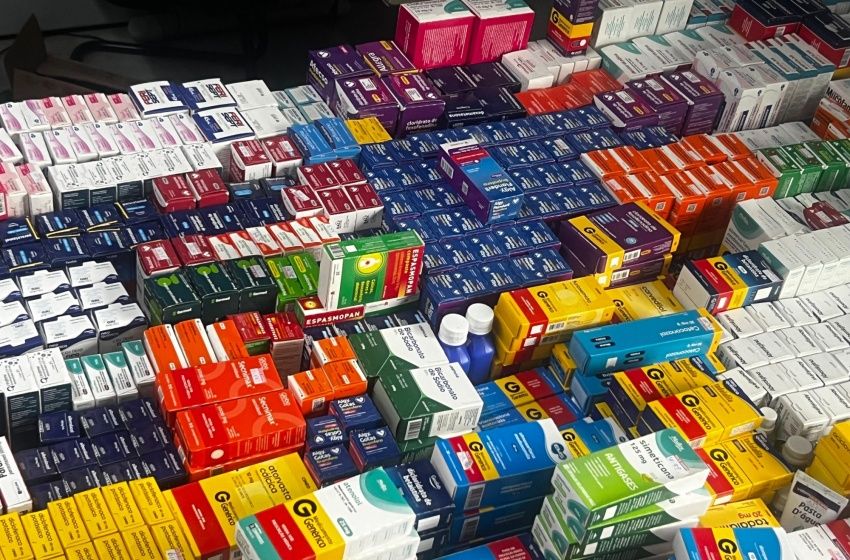 Vigilância Sanitária autua farmácia clandestina dentro de supermercado