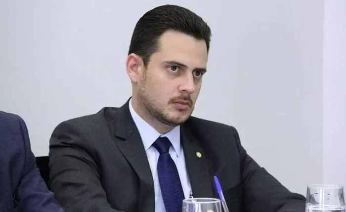 A disputa silenciosa que virou "guerra" entre  Nivaldo Albuquerque e Paulão