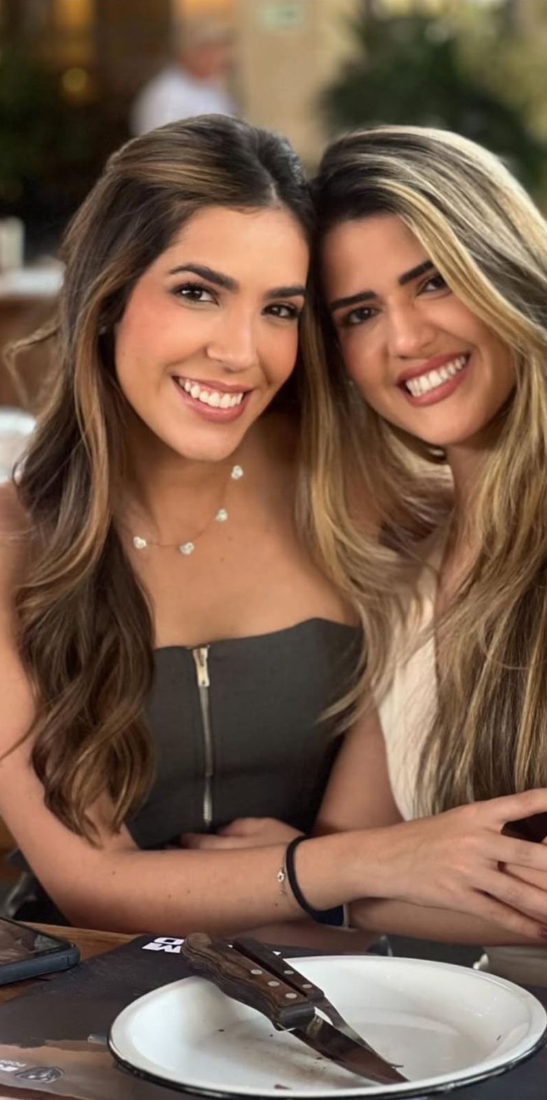 Primeira-dama e prima receberam mais de R$ 1 milhão em pagamentos da Saúde em Alagoas