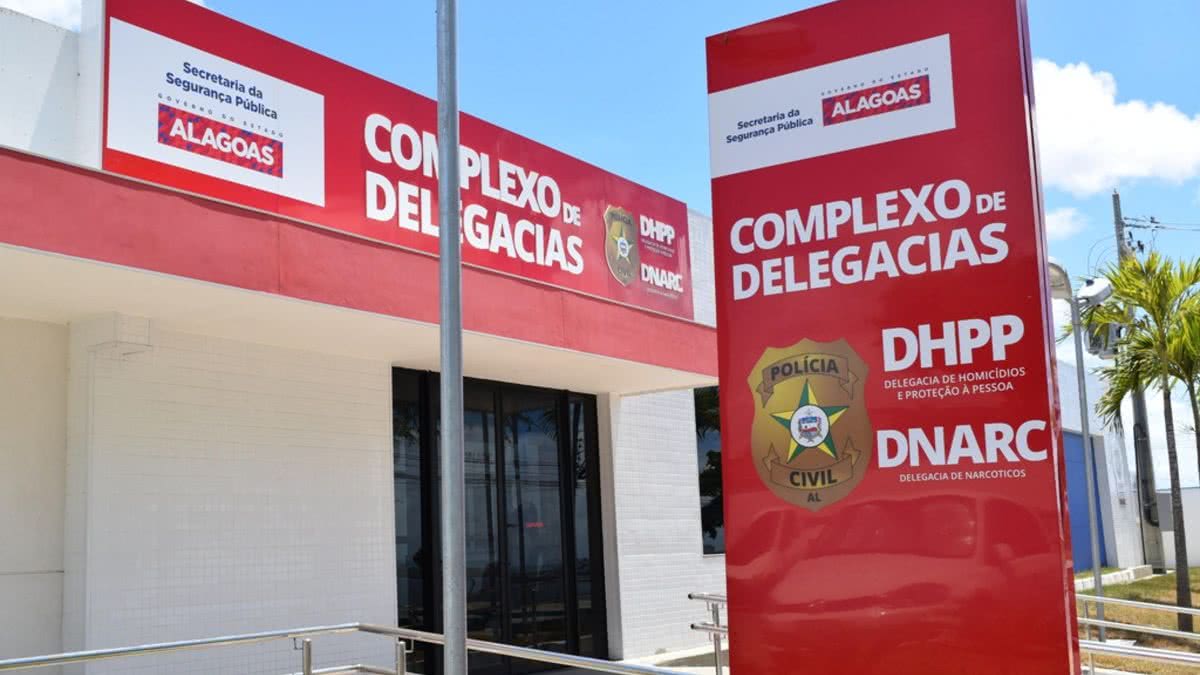 Homem é preso após agredir pais e causar AVC no pai em Maceió