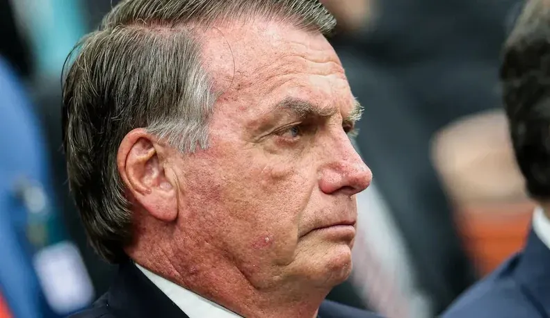 Bolsonaro relata "surto" em audiência de custódia, mas prisão preventiva é mantida