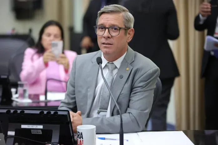 Cabo Bebeto denuncia falta de medicamentos no Hospital Regional da Mata