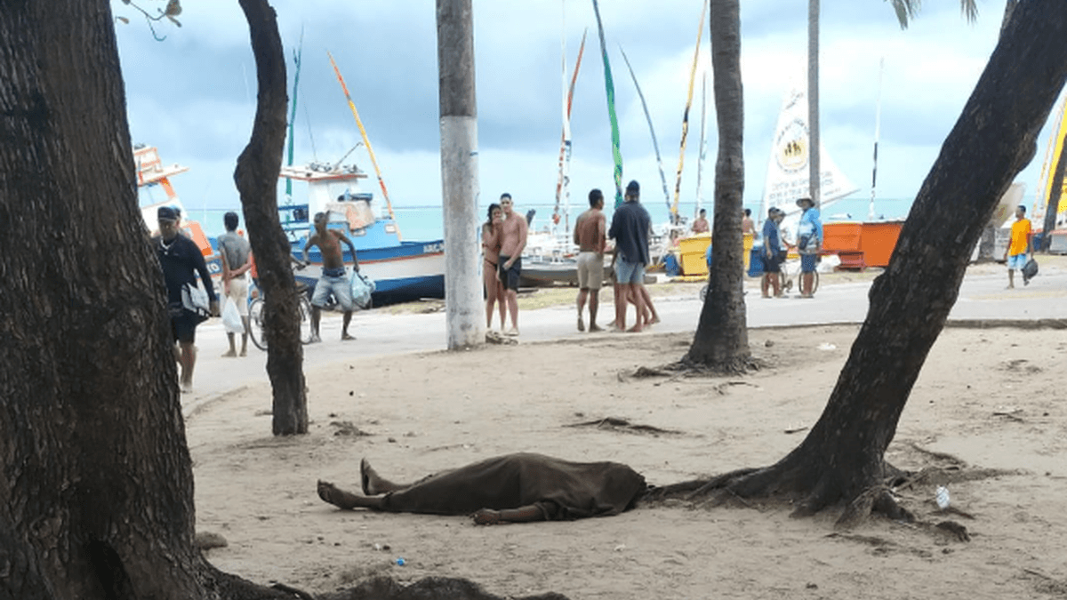 Pescador é morto a tiros em emboscada na orla da Pajuçara