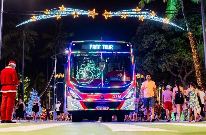 Ônibus gratuitos do Free Tour Natal Massayó circulam pela orla marítima