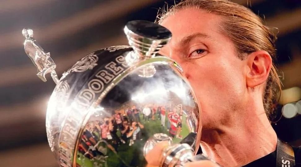 Números de Filipe Luís no Flamengo: 101 jogos, 5 títulos e 70% de aproveitamento antes da demissão