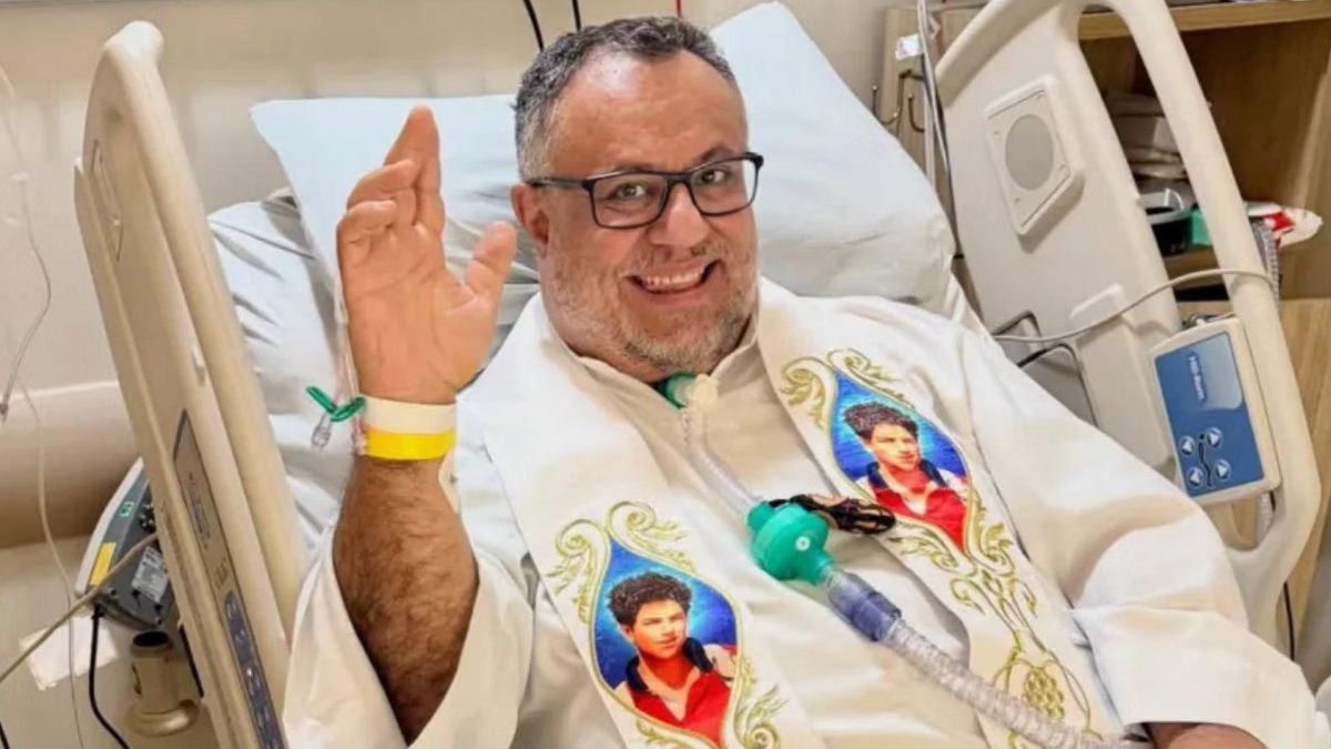 Padre luta contra doença rara e precisa tomar 315 comprimidos por dia