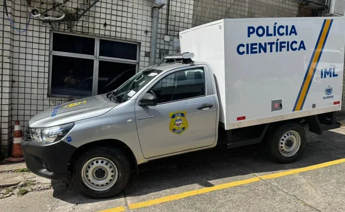 Quatro homens são mortos a tiros dentro de imóvel em Ipioca, em Maceió