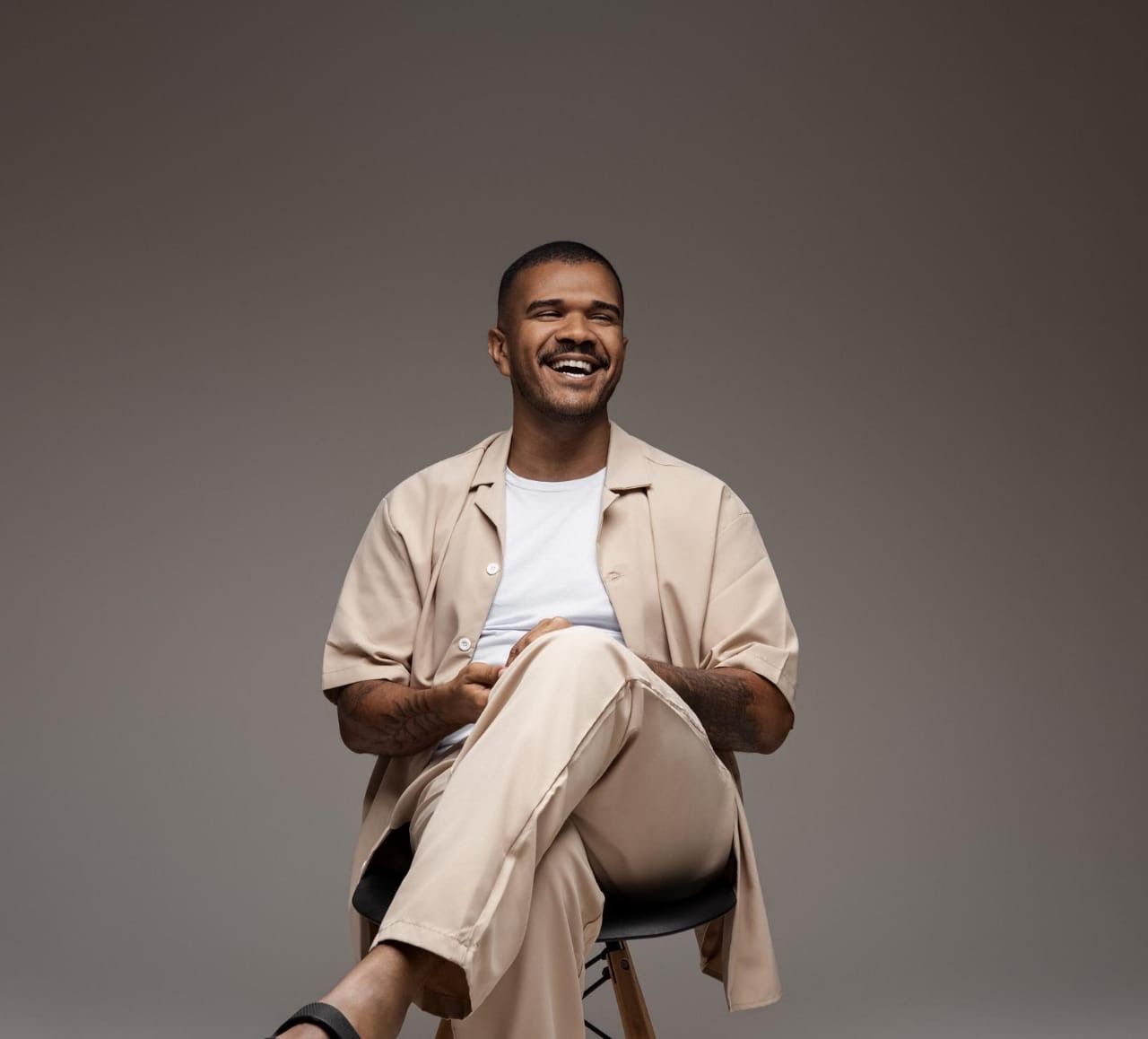 Lucas Cupertino se apresenta em Maceió nos dias 18 e 19 com a mini tour “Estações”