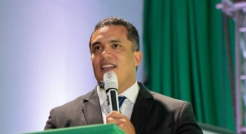 Prefeitura de município alagoano firma contrato para compras de natal com um centavo a menos do que o exigido para licitação