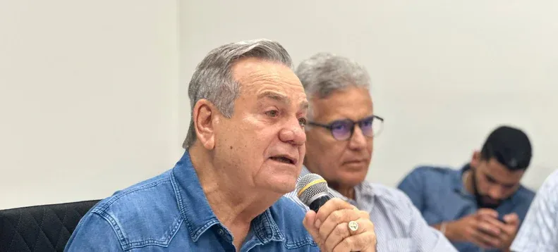 Paulo Dantas atropela ‘tarifa zero’ de Lessa e reajusta passagens em Alagoas