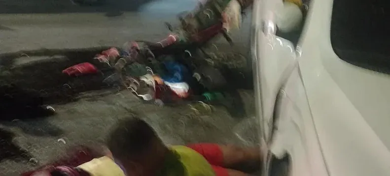 Acidente entre carro e moto deixa duas vítimas feridas na Av. Assis Chateaubriand, em Maceió