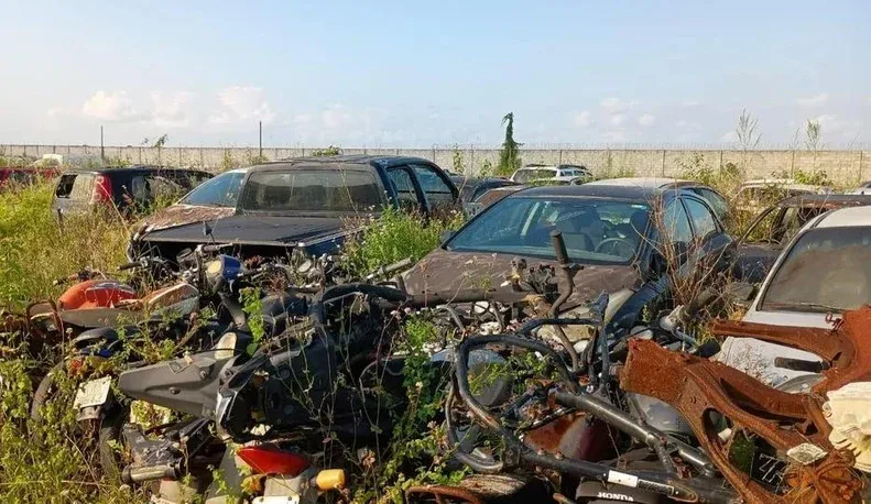 Abandono de carros apreendidos em depósito da Polícia Civil vira alvo do MP de Alagoas