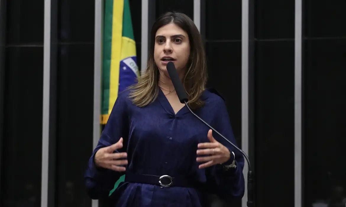 Deputada acusada de agredir Nikolas fica de fora de denúncias iniciais, mas caso pode ser reavaliado