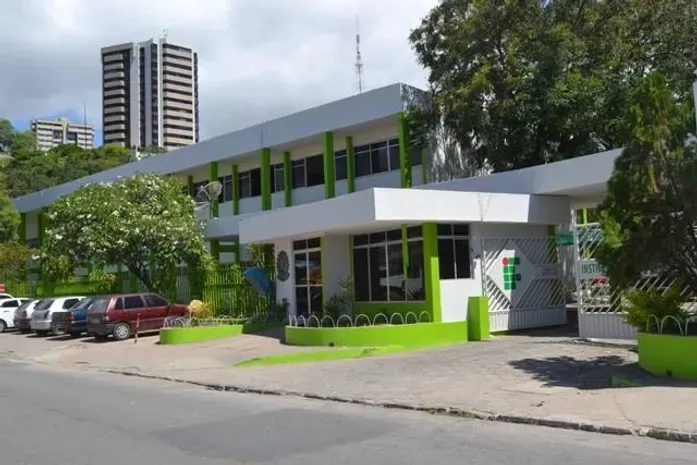 Ifal abre concurso com 52 vagas para professor em campi de Alagoas