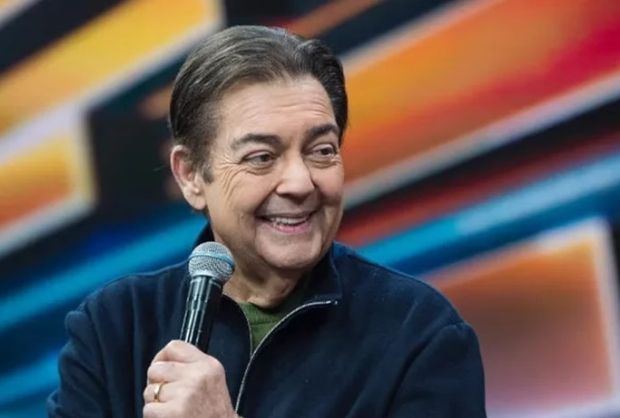 Família de Faustão está “apreensiva” com internação, diz jornalista